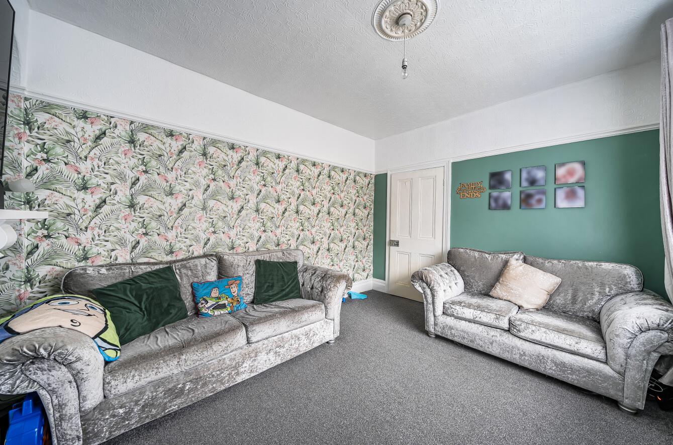 Llandafen Road, Llanelli, SA14 9BD